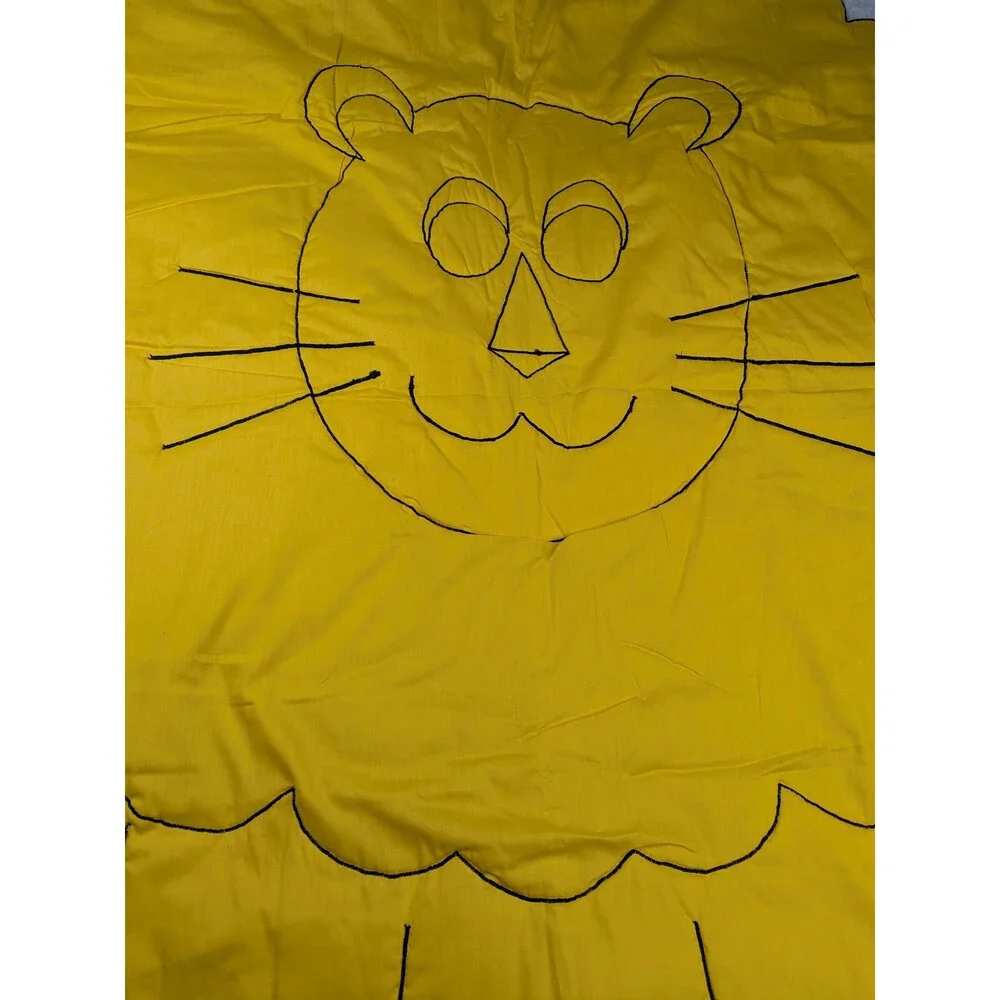 Vintage Lion Baby Blanket Quilt lHandmade Throw Animal Nursery 70s Wall Hanging
